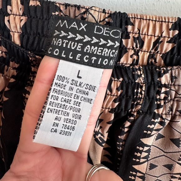 Vintage Max Deco 100% silk shorts, size L - Picture 3 of 5